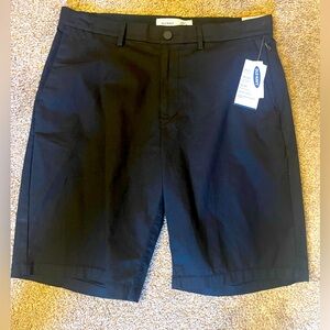 Mens Old Navy Size 32 Dress Shorts. Ultimate Tech Slim. New With Tags. Black.